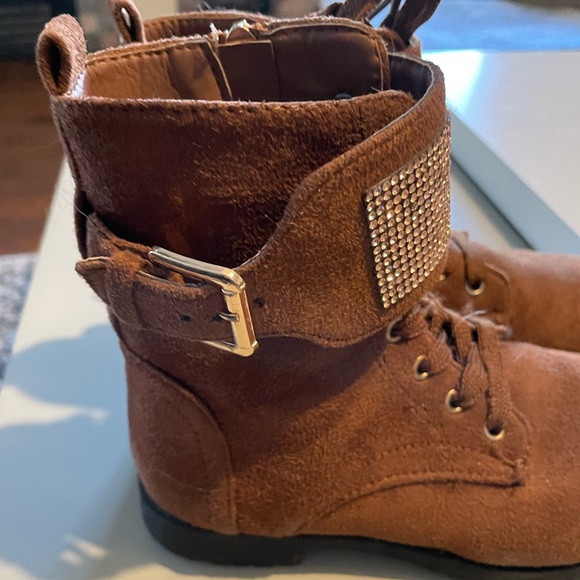 🔥 3/$25 - Brown suede boots (size 13) - Picture 3 of 5